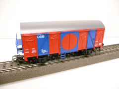 Märklin 4403 H0 Gedeckter Güterwagen der DSB 42 86 DSB 120 2229-9 GS rot / blau