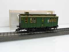 Fleischmann 5757K H0 Packwagen der DR PwPosti Ep. III grün