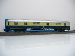 Märklin 4093 H0 Gepäckwagen der DB 51 80 95-40 027-2 Düms türkis/beige mit Beleuchtung