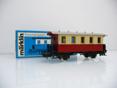 Märklin 4107 Kleiner Personenwagen 2-achsig beige / rot wie NEU in OVP