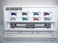 Märklin 47122 H0 Doppelautotransporter ATG Logistic mit 8 A-Klasse PKW