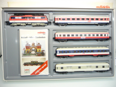Märklin 2859 H0 Demonstrationszug der DB BR 111 Versuchslackierung mit 4 Wagen