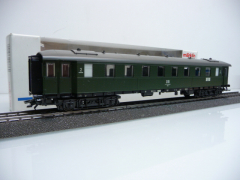 Märklin 4376 H0 Eilzugwagen 2. Kl. der DR 57 50 28-14 514-3 grün wie ladenneu !!