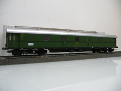Piko 53302 H0 Postwagen Post4-p/21,6 der DBP Ep. III 5345 grün