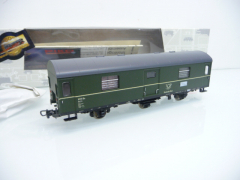 Piko 53028 H0 Reko-Postwagen Post3 der DR Ep. III 8091 Bln grün