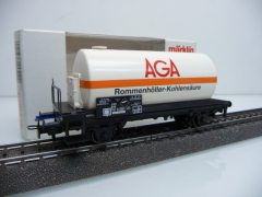 Märklin 44512 H0 Kesselwagen AGA Rommenhöller-Kohlensäure weiß